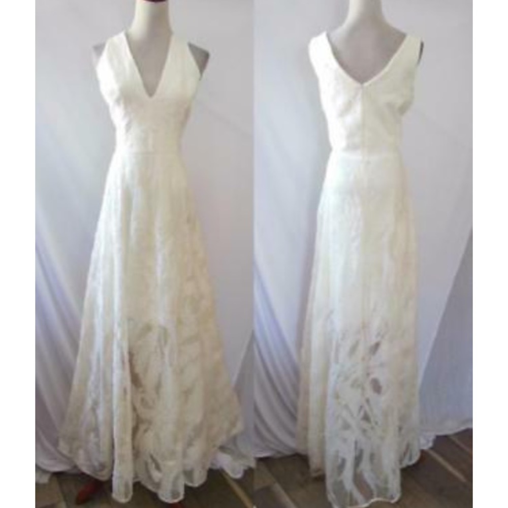 NWT dress the population Marlene plunge dress